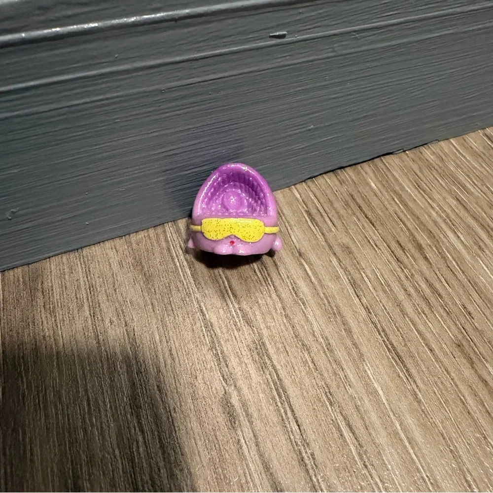 Shopkins kept smoke